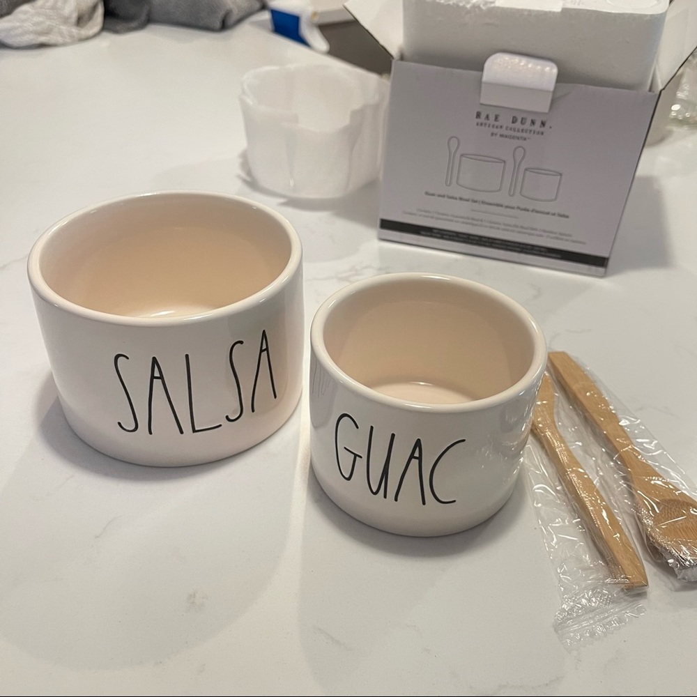 Rae Dunn salsa & guac set